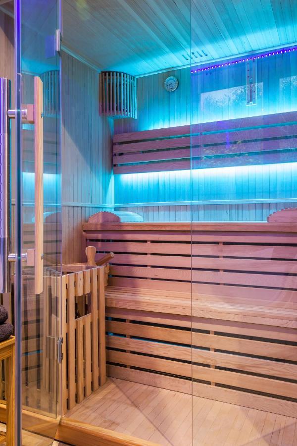Escapade En Bord De Mer Avec Sauna Et Spa Prives บินิค ภายนอก รูปภาพ